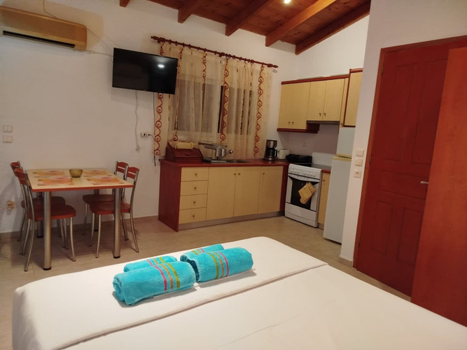 Room 2, Ionian Balcony Davgata Studio, Ionian Islands
