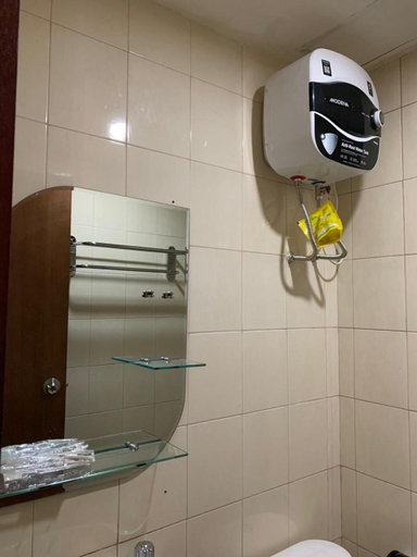 Bathroom 5, Vida View Apartment by Djitu Hospitality, Makassar