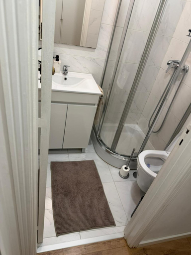 Room 5, Ground Floor Studio for 2 PAX, Lisbon