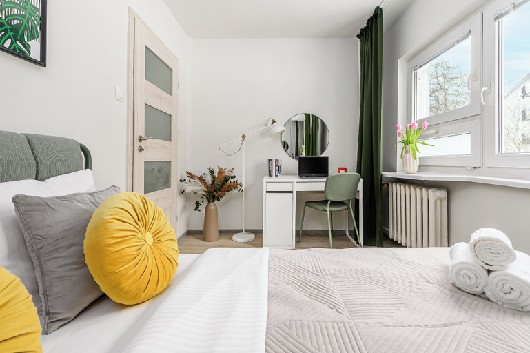 Room 4, Lumina cozy 3-room apart near the metro, Warsaw