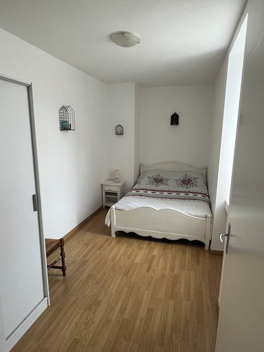 Bedroom 2, Le Domaine de l'Etang de Sandanet, Dordogne