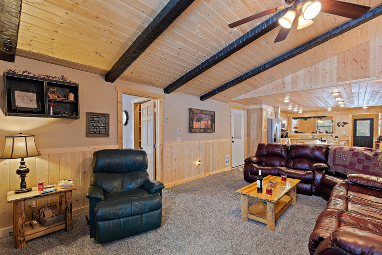 Interior 5, Huckleberry Hollow, Fremont