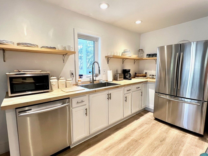 Interior 5, Tranquil Oasis Golf Course Views Near Beach 1809, Charleston