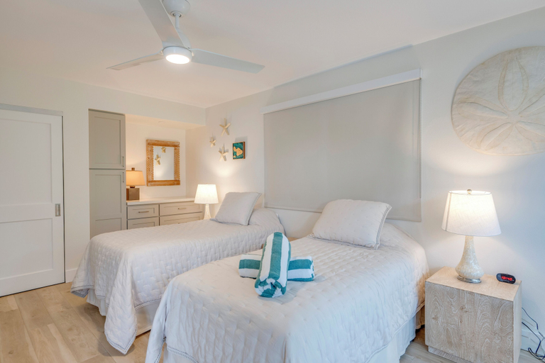 Room 5, The Hale Pau Hana, Maui