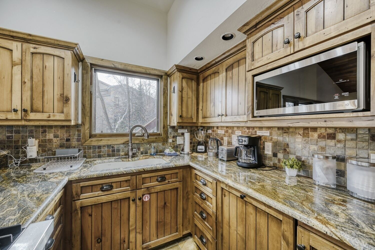 Private kitchen 4, Stargazer 115 3 Bedroom Townhouse by RedAwning, Summit