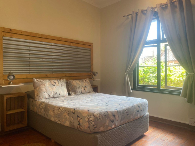 Room 4, Blue Sky Mining BnB, eThekwini