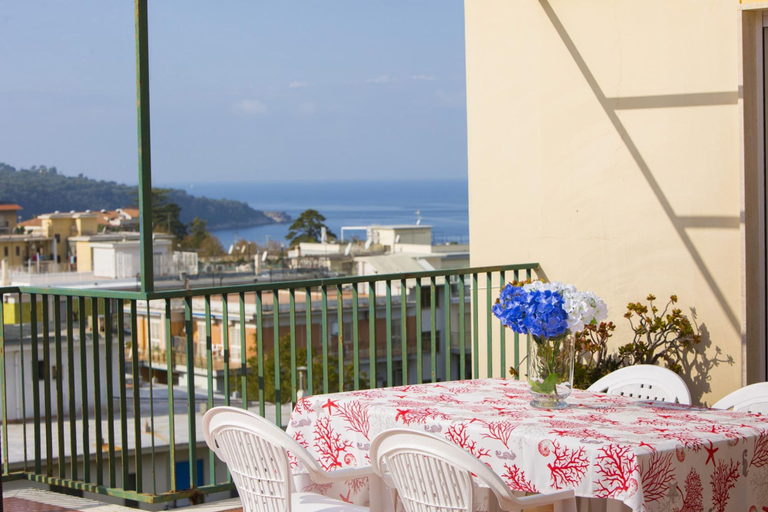 Room 5, Maison Miramare in Sorrento, Napoli