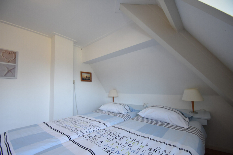 Bedroom 2, Holiday Home Bergen Near Beach & Dunes, Bergen