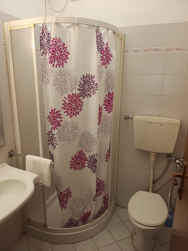 Bathroom 3, San Cristoforo, Ravenna