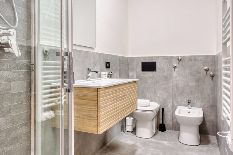Bathroom 4, Elegant apartments in Isola district, Milano