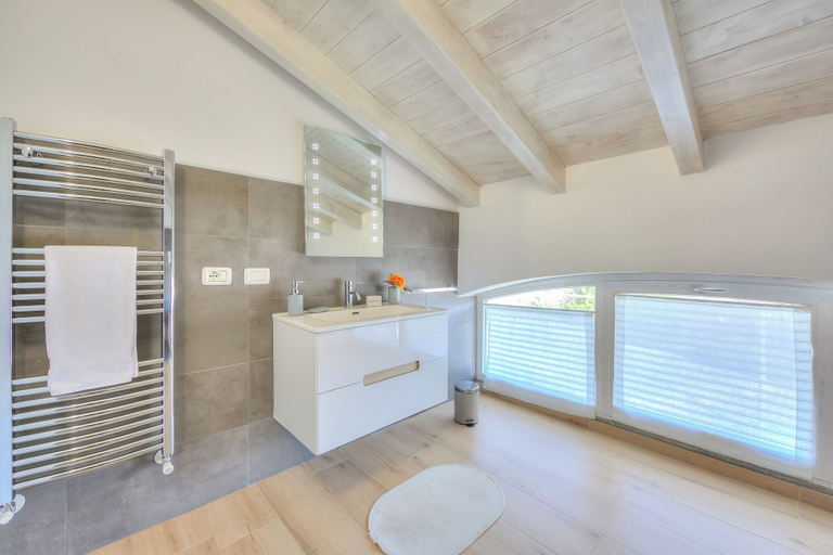 Bathroom 4, Le Terrazze Del Lago, Varese