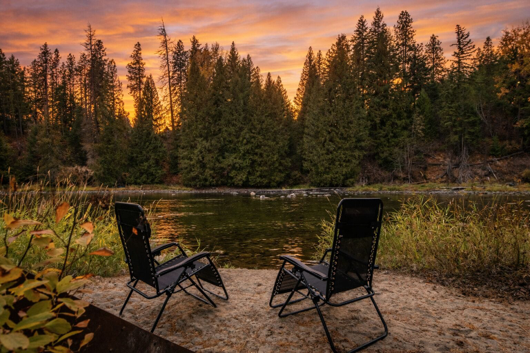Property grounds 2, Rivers Edge 2 Bedroom Home by NW Comfy Cabins by RedAwning, Chelan
