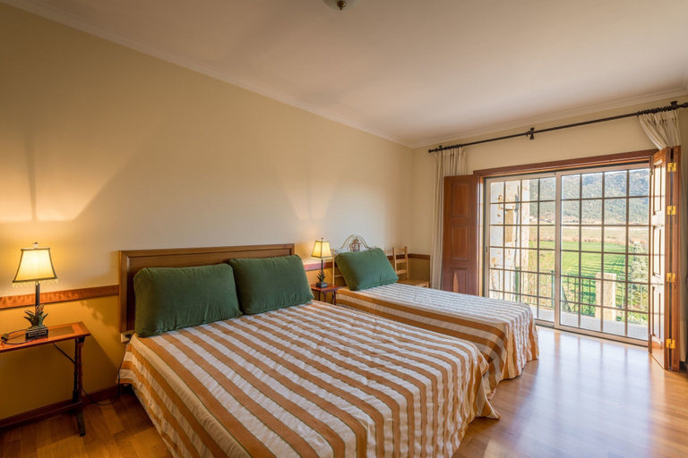 Room 3, Cozy Cottage with Swimming Pool, Vila Flor