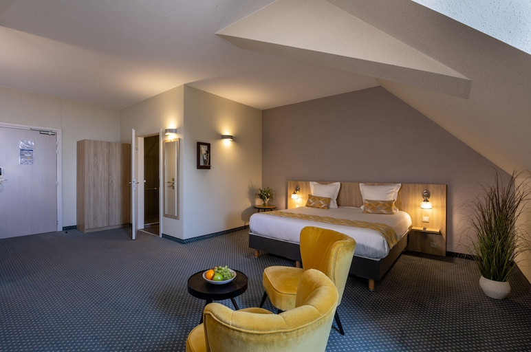 Bedroom 2, Qualys Hotel Val Vignes, Haut-Rhin