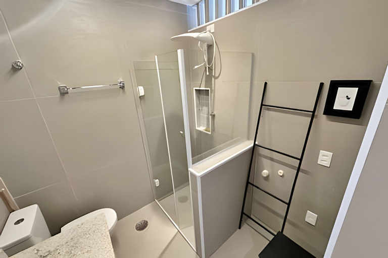 Bathroom 2, Vem pro Copan, São Paulo