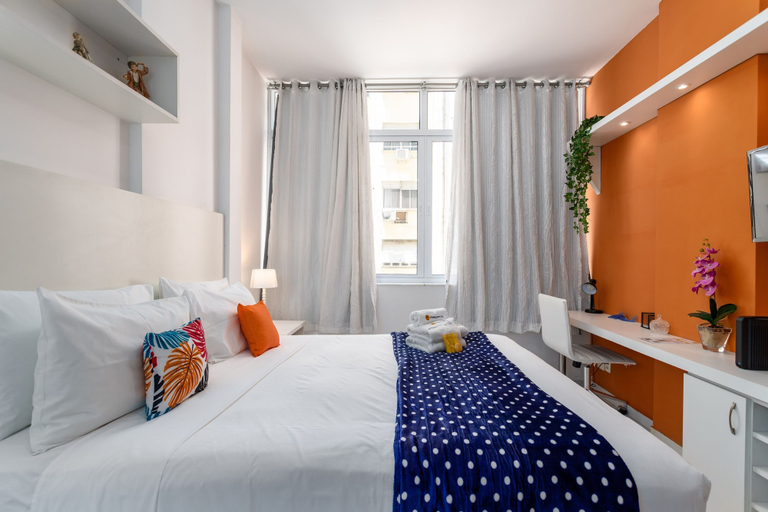 Room 2, Studio in Copacabana 5 Minutes From the Beach Nsc309, Rio de Janeiro