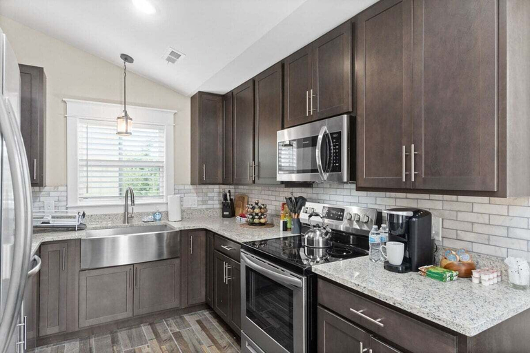 Interior 5, Unit #5 638 Madison St, Montgomery