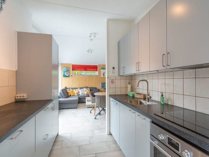 Private kitchen 2, Holiday Home in Sint Maartenszee, Zijpe