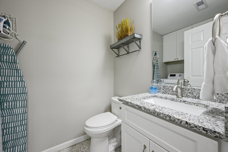 Interior 4, 10 Jill Lane, Cartersville, Bartow