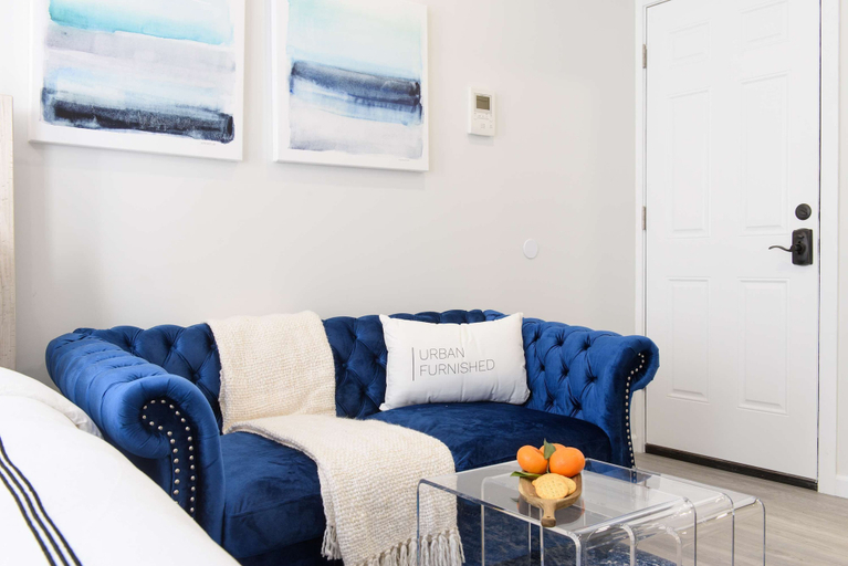 Room 5, 240-15 Luxury Studio Prime Location W D, New York