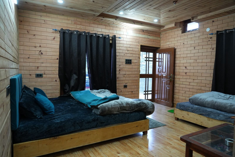 Room 5, Cherna Danda Resort, Dehradun