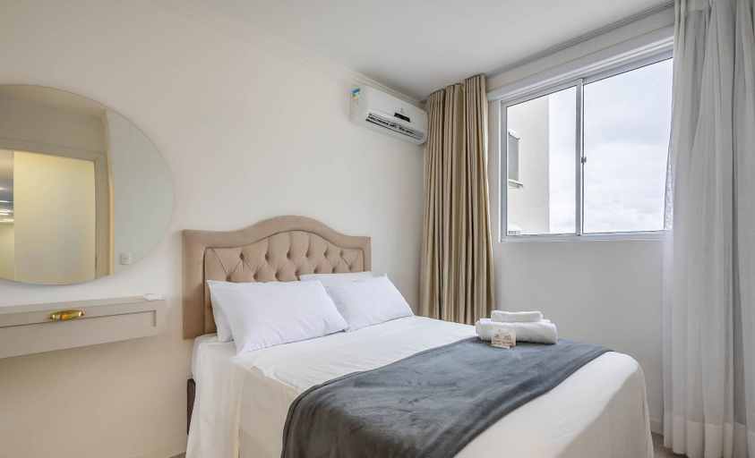 Room 4, Apt w/ BBQ & Balcony, 400m From the Beach Leaa0506, Piçarras