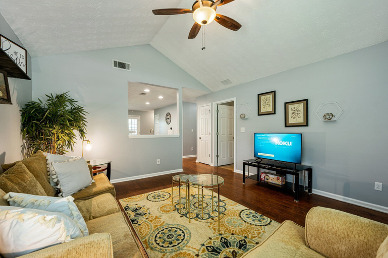 Interior 4, 18 Larkspur Ln Emerson, Bartow