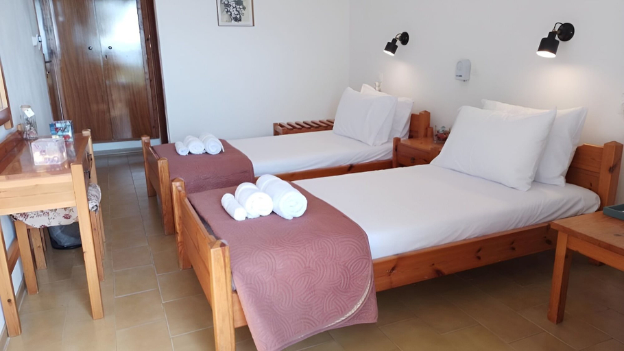 Bedroom 5, Loggia, Crete