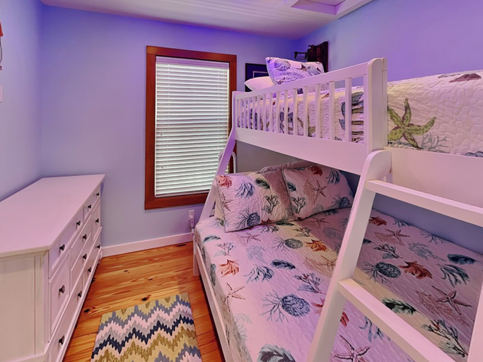 Bedroom 2, Beach-Inn by Silver Sands Vacation Rentals, Nueces