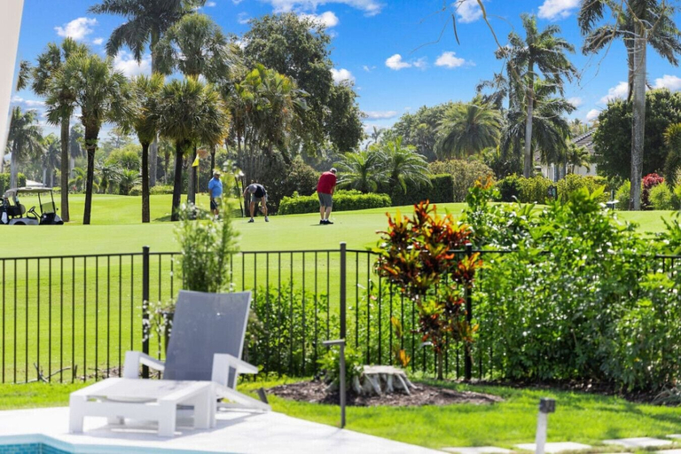 Room 4, Luxury Beach House With Golf Course View, Collier