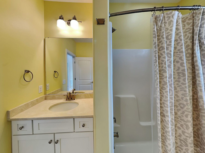 Bathroom 4, Sea For Miles by Topsail Realty, Onslow