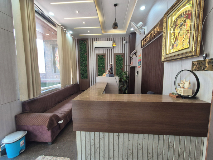 Lobby 4, OnlyStay Giriraj Ji Near Prem Mandir, Mathura