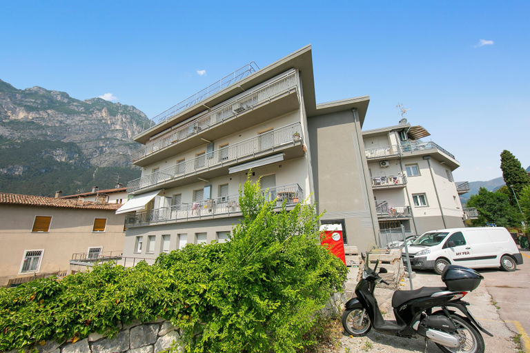 Exterior, Al Tramonto, Trento