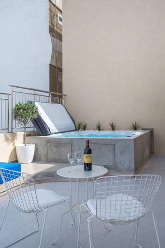 Room 2, Irakleio Notos Boutique Aprtmnts 3 Private Jacuzzi, Crete