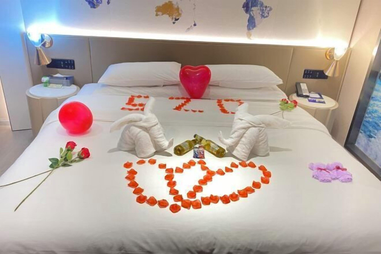 Bedroom 3, Kyriad Hotel (Mangshi Plaza), Dehong Dai and Jingpo