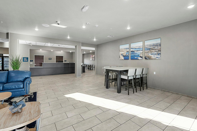 Public Area 2, Riverstone Suites - Chippewa Falls, Chippewa