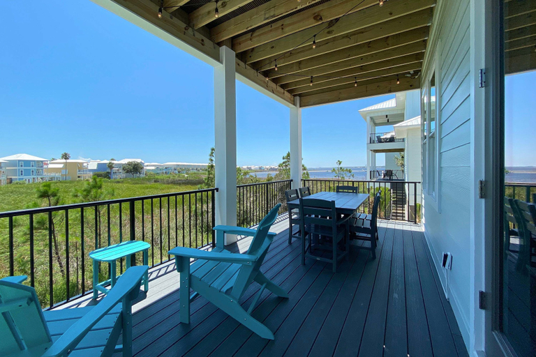 Room 5, Azure Horizon Beachfront Charm in Gulf Shores, Baldwin