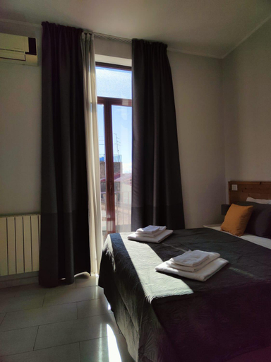 Bedroom 2, Casa La Rosa, Catania