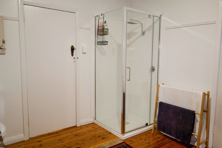 Bathroom 4, Towncottage Tenterfield Stay With Scenic Views, Tenterfield