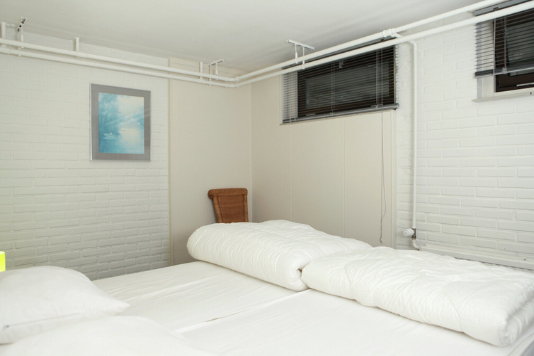 Bedroom 2, Woodland Group Villa Near Veluwe & Campfire, Nunspeet