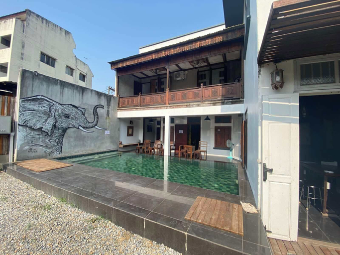 Pool 4, New Town Hostel NT, Muang Chiang Mai