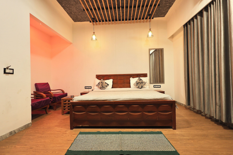 Room 2, OnlyStay Kirpalu Dham - Opp. Prem Mandir, Vrindavan, Mathura