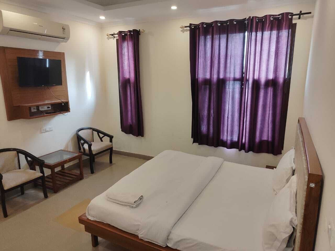 Room 5, Hotel Atlantiis Suites by Signature Stays, Delhi