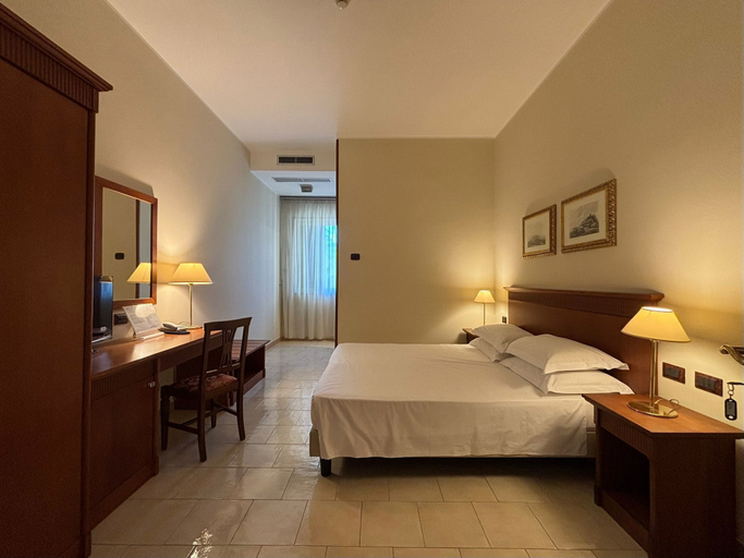 Room 4, Naples Park Hotel, Napoli