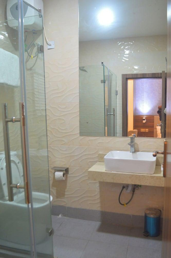 Bathroom 5, Caritas Inn Lekki, Eti-Osa