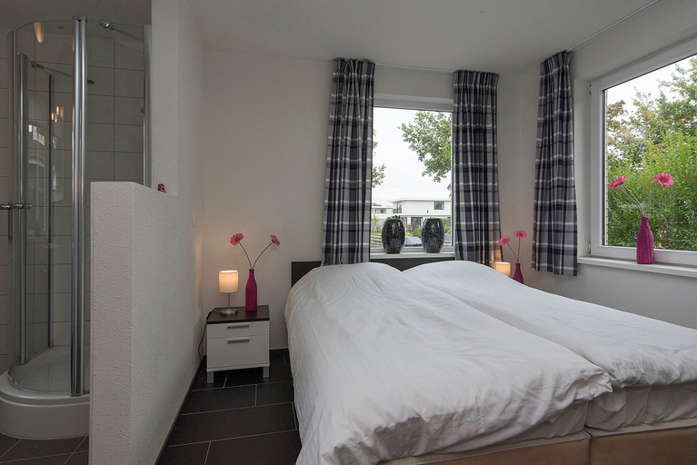 Others 2, Luxury Villa in Harderwijk With Garden, Zeewolde