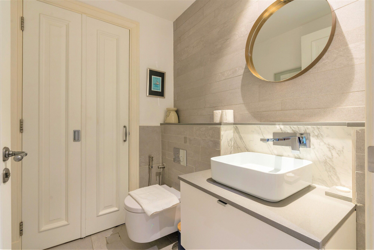 Bathroom 5, Stunning 2bedroom in Dubai Downtown, Dubai
