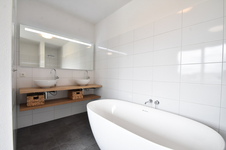 Others 3, Luxury Villa on the Waterfront With Jetty, Zeewolde