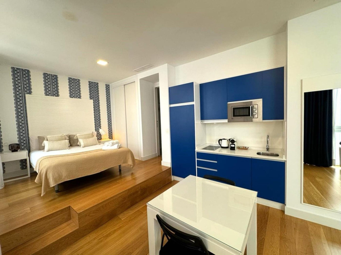 Room 2, Premium and Cathedral View 1, Málaga