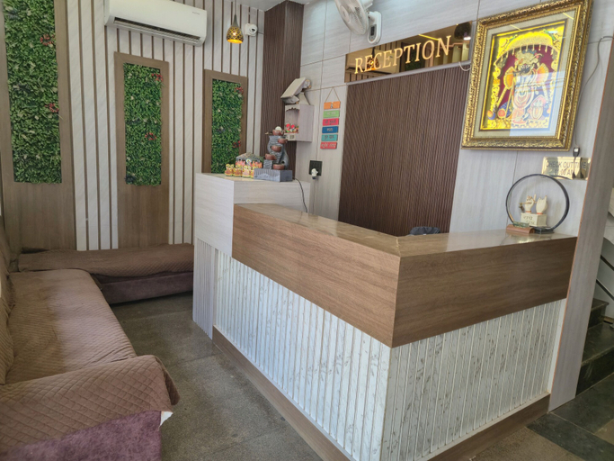 Lobby 3, OnlyStay Giriraj Ji Near Prem Mandir, Mathura